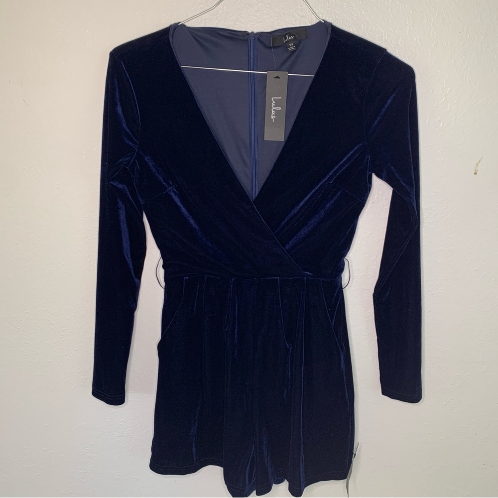 NWT Lulus Romantic Moves Navy Blue Velvet Long Sleeve Romper Size XS